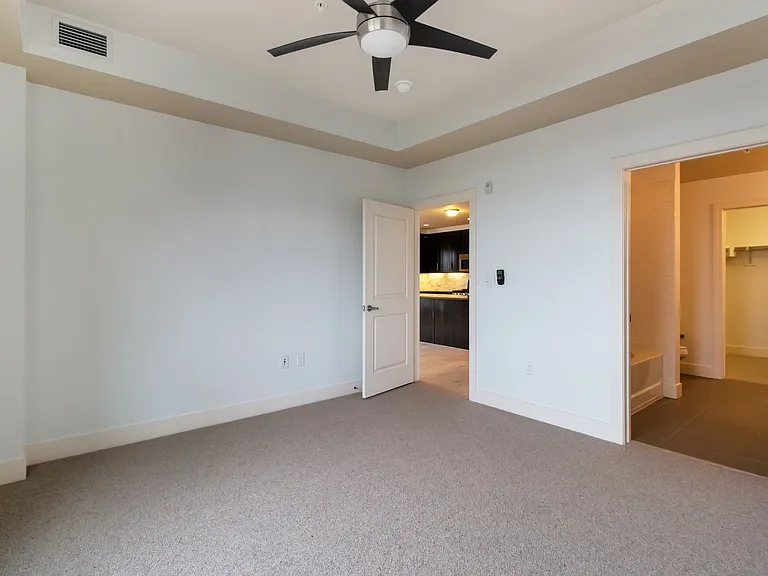 3401 Arapahoe Ave #410 — Photo 8