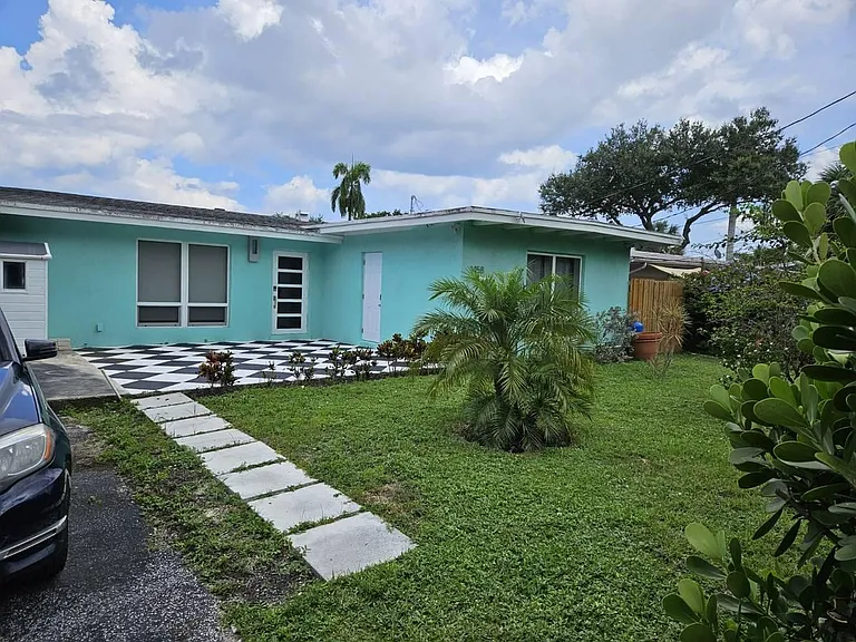 1458 SW 19th Ave — Photo 11