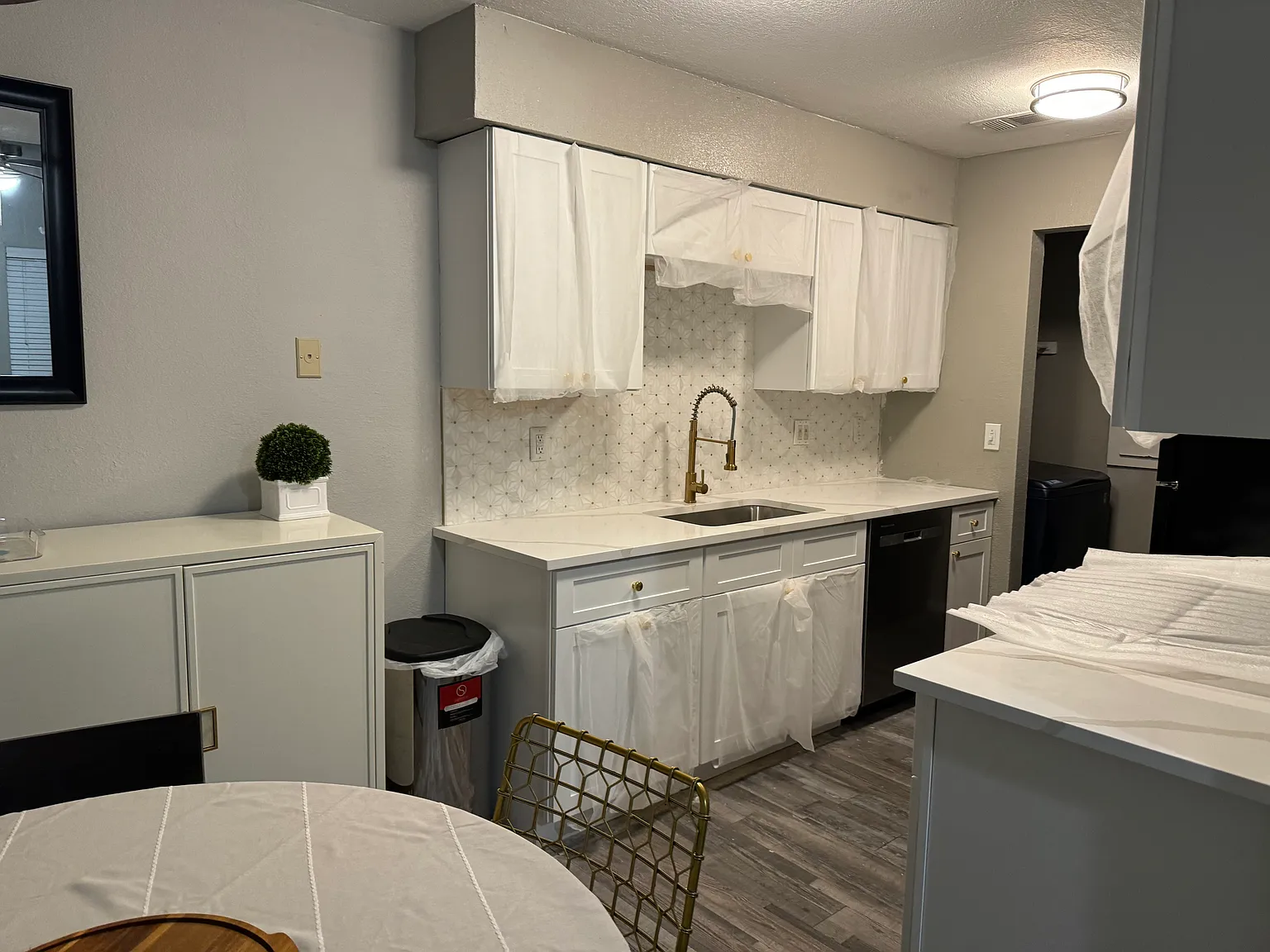3 bed, 1200 sqft, $2,000 — Photo 3