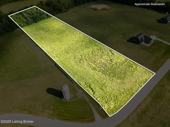 6 S Stallard Dr, Shelbyville, KY 40065