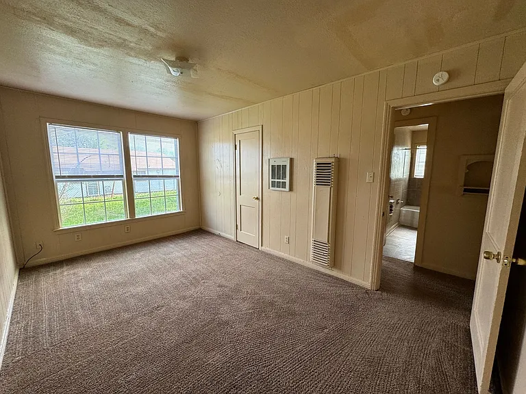 722 Sutton Dr — Photo 18
