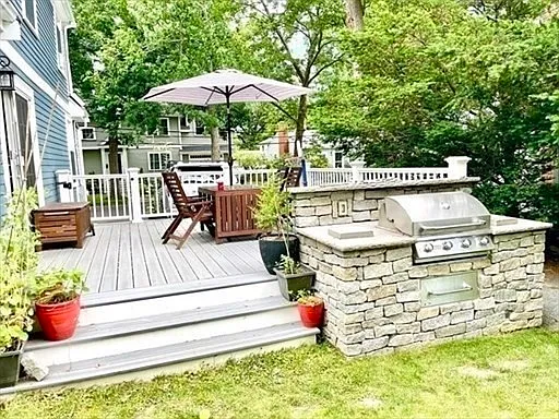 2 bed, 1.5 bath, 1018 sqft, $3,650 — Photo 2