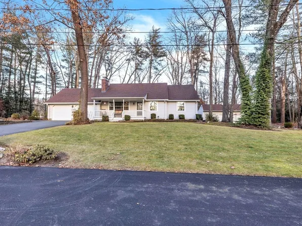 12 Susan Dr, Southampton, MA 01073