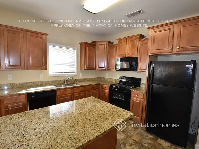 5561 Hickory Stone Dr — Photo 7