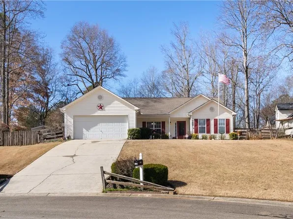 7290 Hunters Trace Dr, Cumming, GA 30028