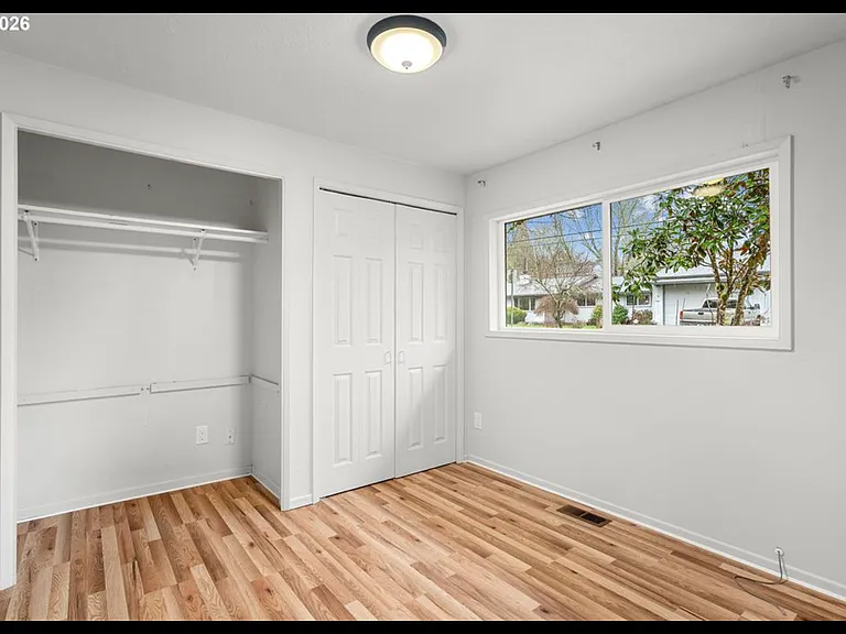 5803 SW 56th Ave — Photo 7