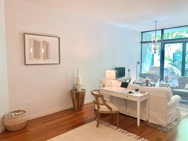 400 4th Ave S #104 — Photo 12
