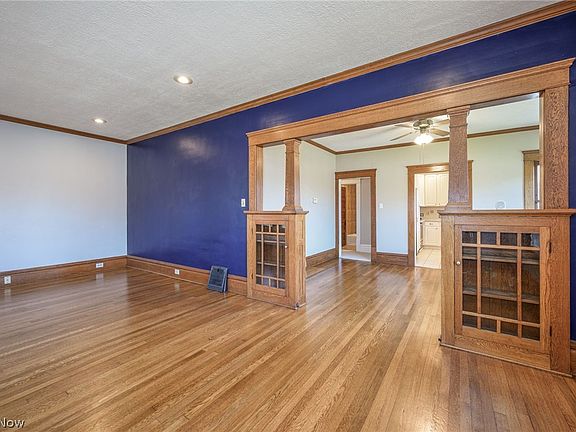 5th image of 925 Springdale Rd