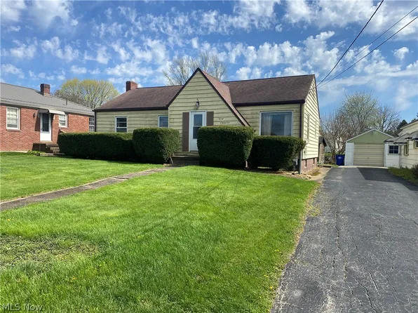 120 Shady Lane Dr, East Liverpool, OH 43920