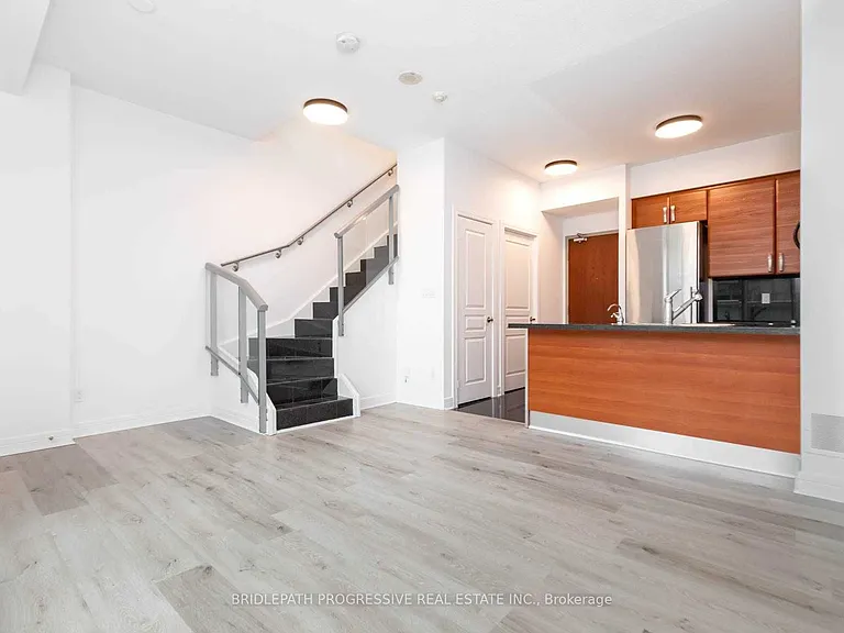 1 Avondale Ave #506 — Photo 2