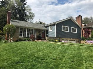 290 Twin Hills Dr, Pittsburgh, PA 15216