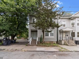 828 S 18th St, Newark, NJ 07108