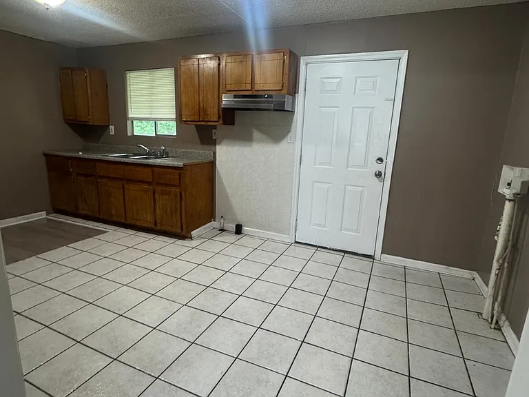 4 Orchid Pl SW — Photo 8