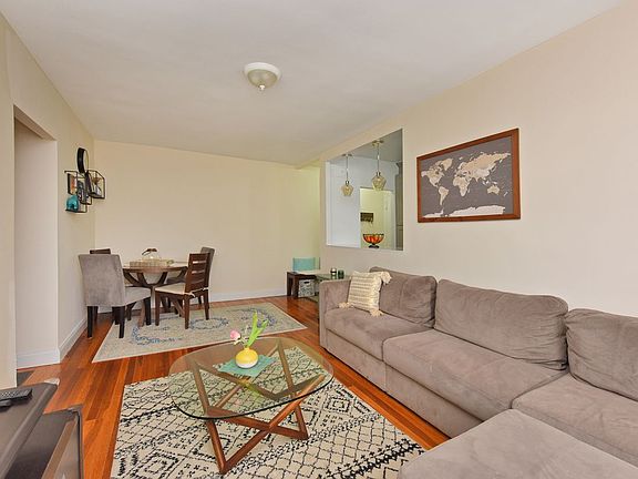 4th image of 56-05 31st Ave APT 5N