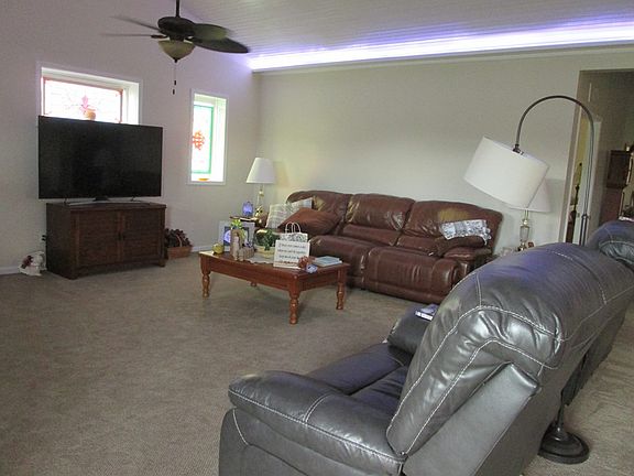 3rd image of 144 Dickerson Ln