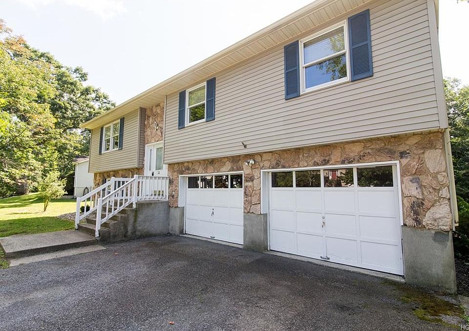 1st image of 33 Laurie Ln