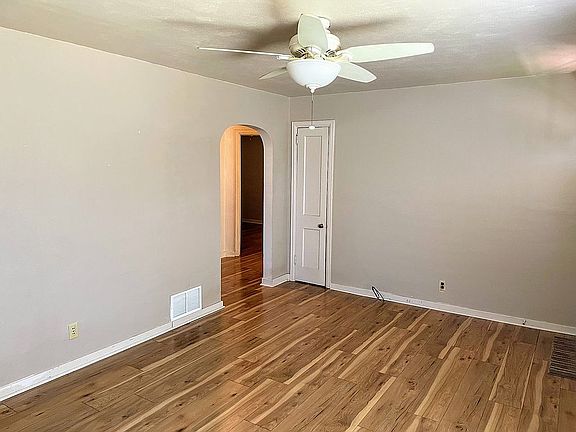 4th image of 23 Burr Ave