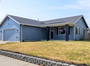 6023 Mondavi Ln, Eugene, OR 97402