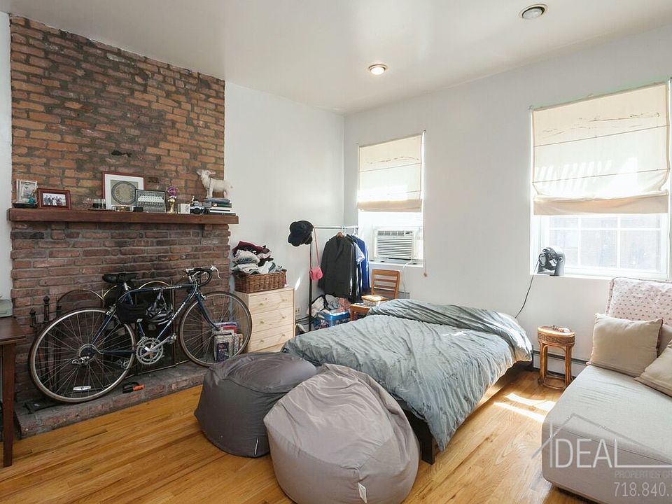 1st image of 298 Sackett St #2