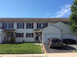 403 Elmshire Dr, Lancaster, PA 17603