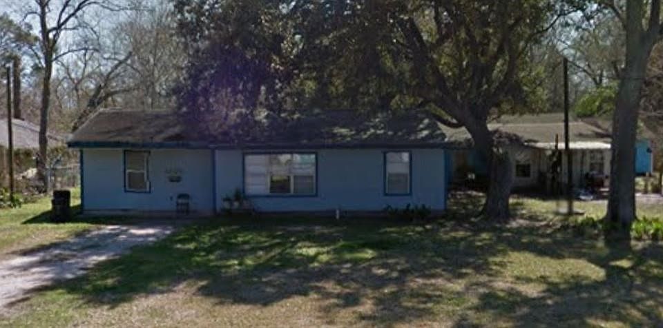 1st image of 1227 Pecan St