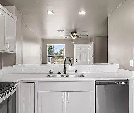 4th image of 641 N Espina St #C