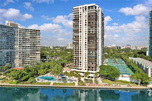 2333 Brickell Ave #2504 Photo 1