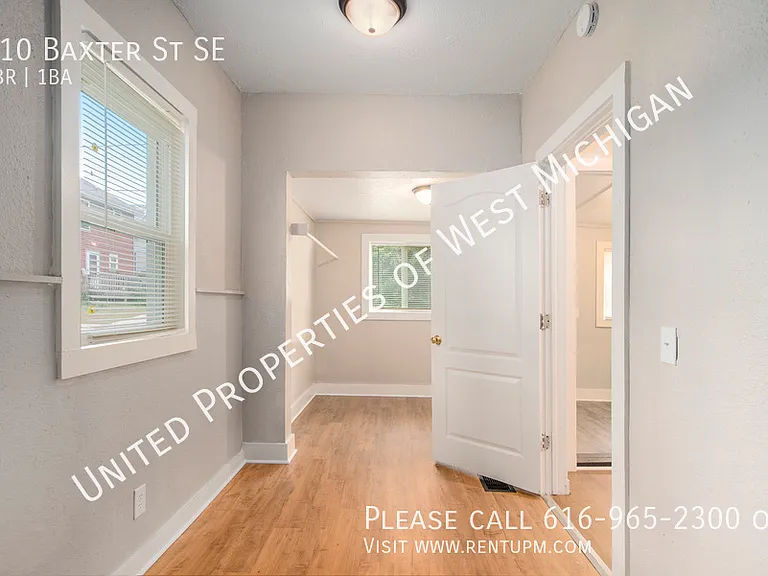 710 Baxter St SE — Photo 3