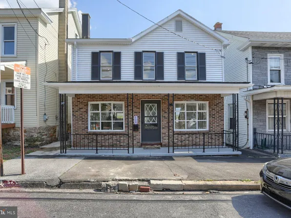 738 E Grand Ave, Tower City, PA 17980