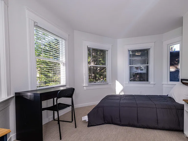 2382 Derby St #1-6 — Photo 39