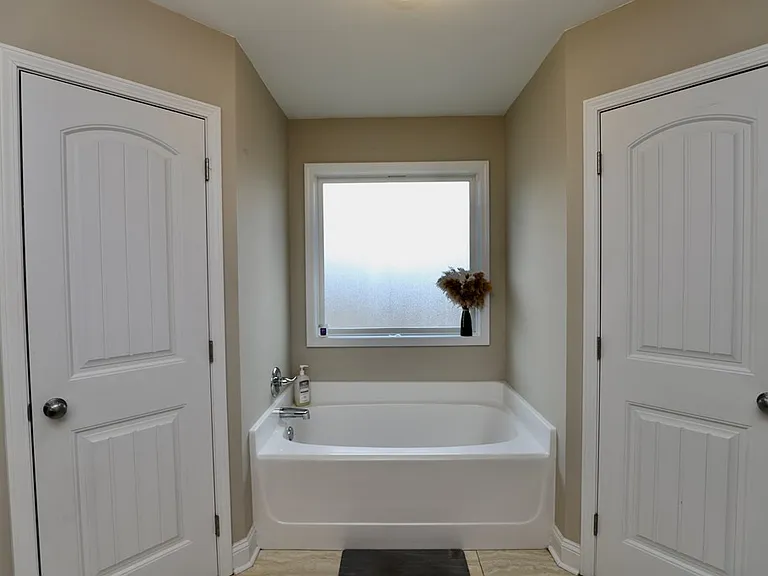 513 Waterlily Dr — Photo 35