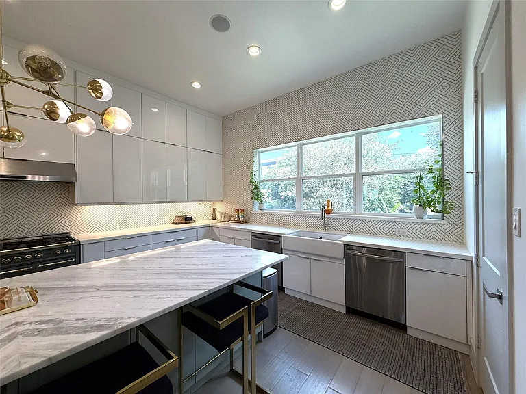 4043 Tartan Ln — Photo 11