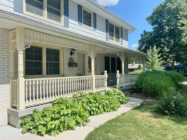 4 bed, $3,095 — Photo 2