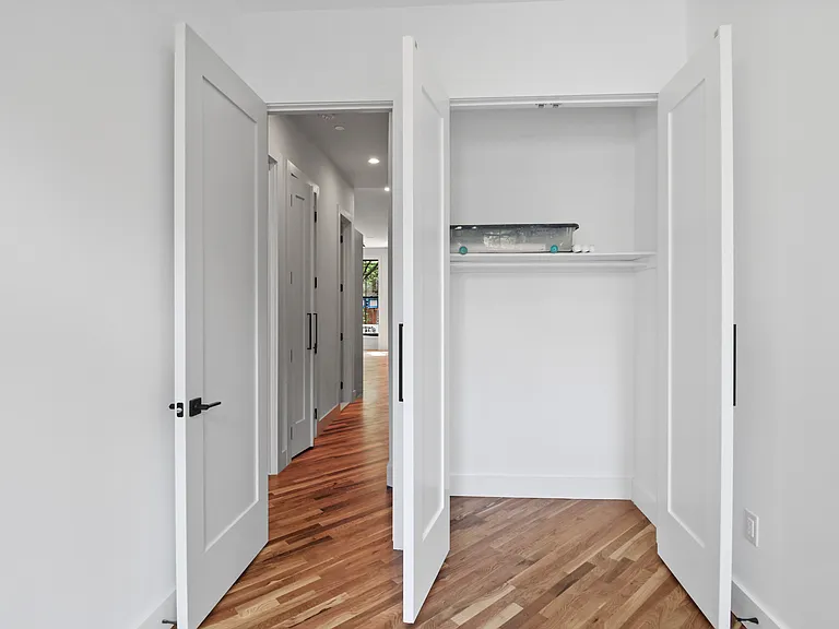 375 Hancock St #2 — Photo 14