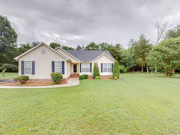2nd image of 105 Brookhaven Cv