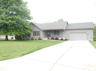 108 Farrar Dr, Aurora, IN 47001