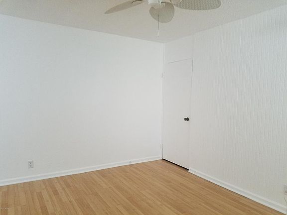 3rd image of 901 Ocean Blvd APT 19