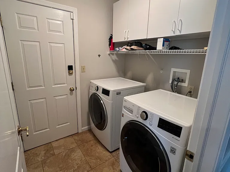 2386 Dubonnet Dr — Photo 25