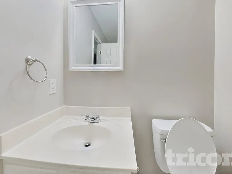 1017 Woodland Pointe Dr — Photo 13