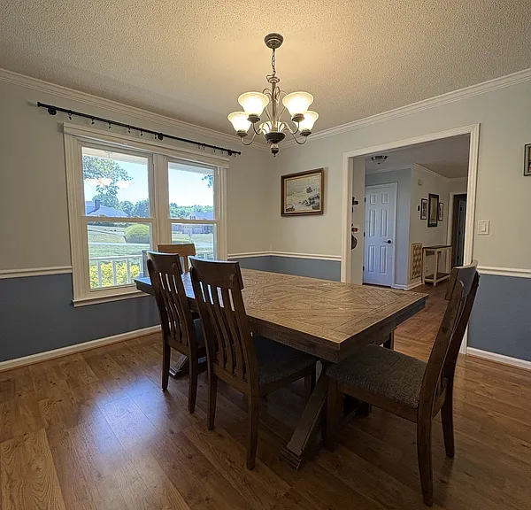 321 N Valley View Dr — Photo 10