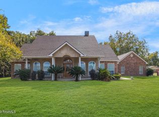1100 Maryview Farm Rd, Lafayette, LA 70507