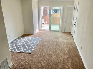 9020 Newport Ave, Fontana, CA 92335