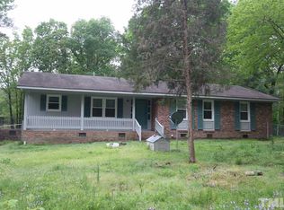 459 Forest Hills Dr, Henderson, NC 27537