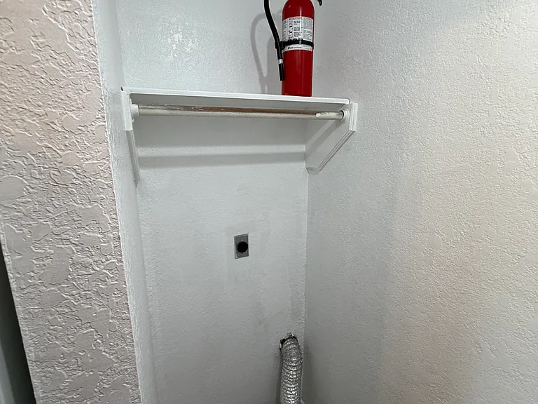 213 S Beverly St #1 — Photo 8