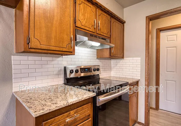 303 Kimberly Ln — Photo 7