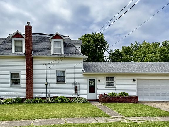 4th image of 620 NE 1st Ave