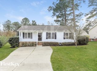 425 Kellywood Ct, Fuquay Varina, NC 27526