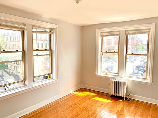 Rented by Triplemint | media 11