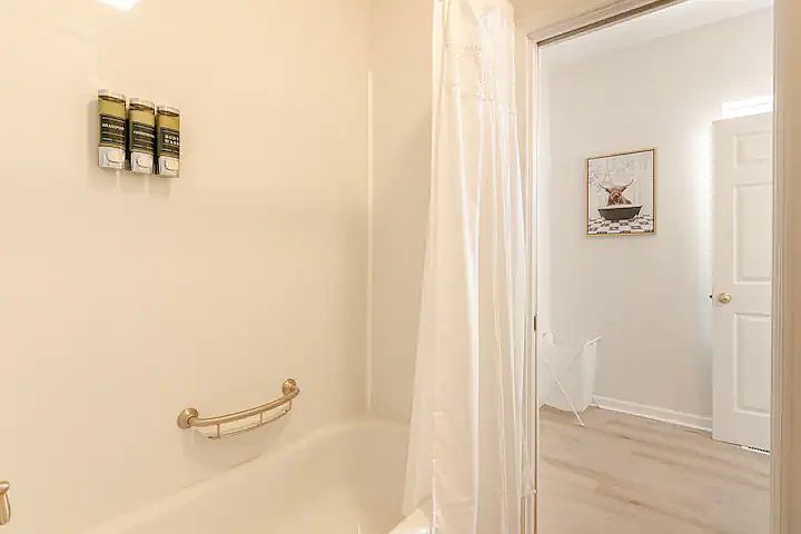 1st image of 4012 Castleman Ave #4012