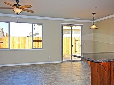 Lot 50 Picture 04